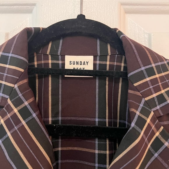 Aritzia cropped collared shirt - Picture 2 of 3